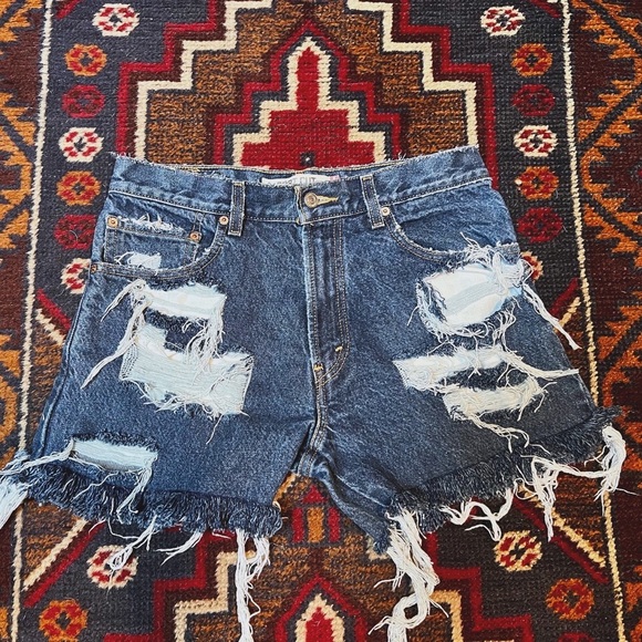 90s vintage high waist Levi cutoff jean shorts - Picture 1 of 4
